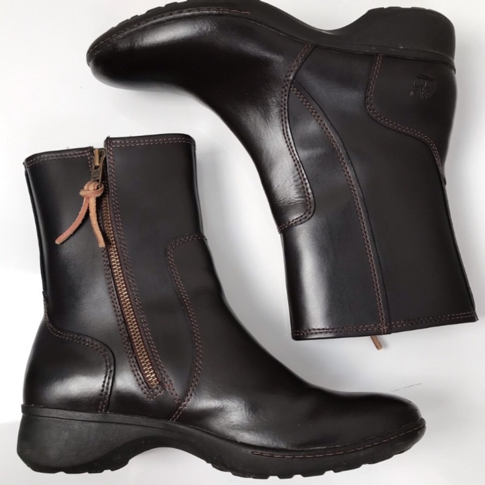 Timberland Leather Waterproof Boots Women’s Size 7